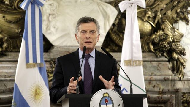 DYN206, BUENOS AIRES 15/03/2017, EL PRESIDENTE, MAURICIO MACRI, ESTA MAu00d1ANA DURANTE EL ANUNCIO DEL PLAN AUTOMOTRIZ EN EL SALON BLANCO DE LA CASA DE GOBIERNO. FOTO: DYN/ALBERTO RAGGIO.
