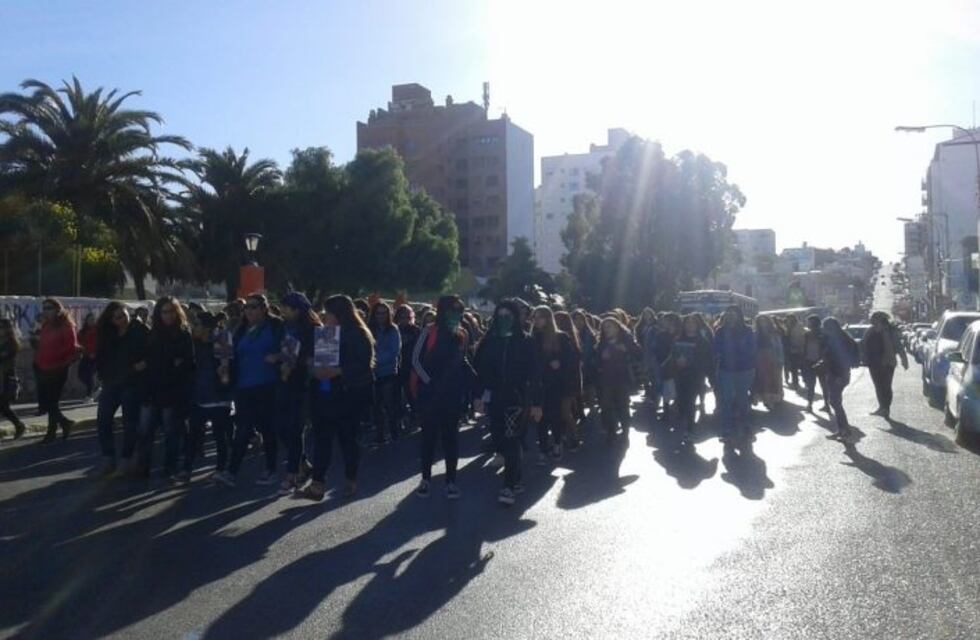 Comodoro se movilizó para pedir justicia por Lucía Pérez