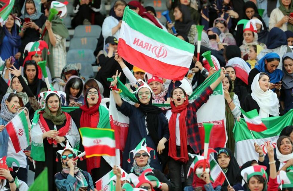 Irán goleó a Camboya con miles de mujeres en la tribuna por primera vez en 40 años