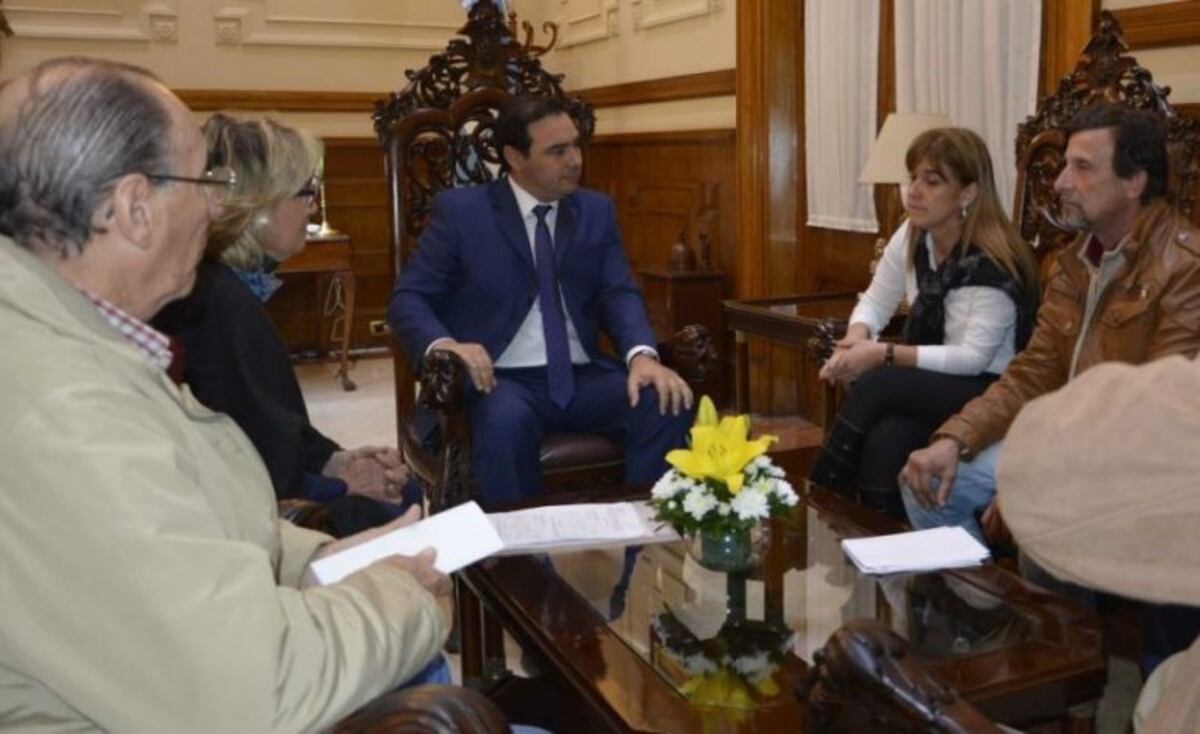 Valdés se reunió con integrantes de consorcios rurales\u002E (Foto: La República)