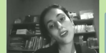 Lara Castro, docente del IESS de Villa Carlos Paz\u002E (foto: captura de pantalla de video difundido)\u002E