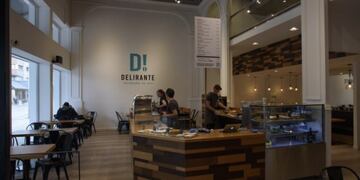 En contra de las medidas por el coronavirus, una cafetería prohibió la entrada a políticos