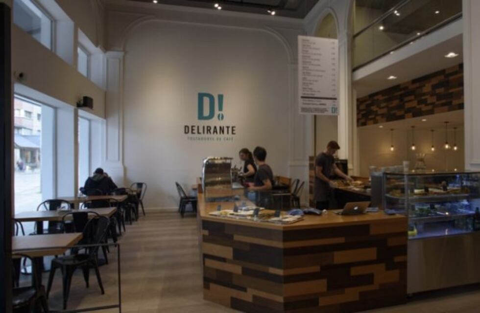 En contra de las medidas por el coronavirus, una cafetería prohibió la entrada a políticos