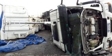 Tornado en azul\u002E (twitter/ @villajose7300)