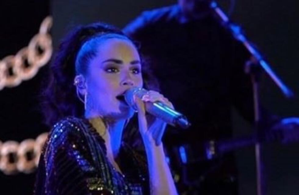 La mamá de Lali Espósito bailó en uno de sus shows y la rompió