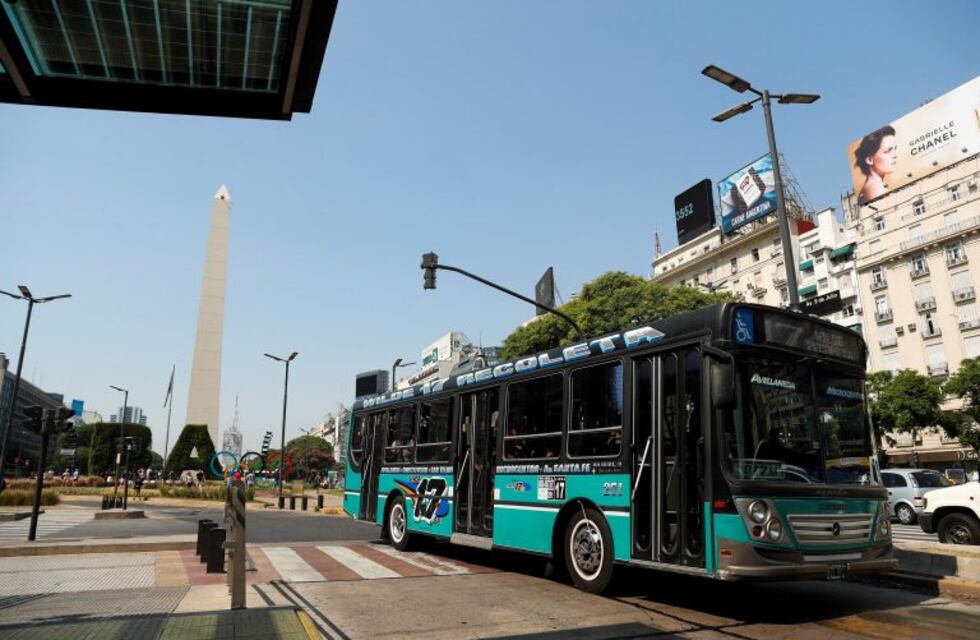 La UTA confirmó que el martes no habrá colectivos, micros ni subtes