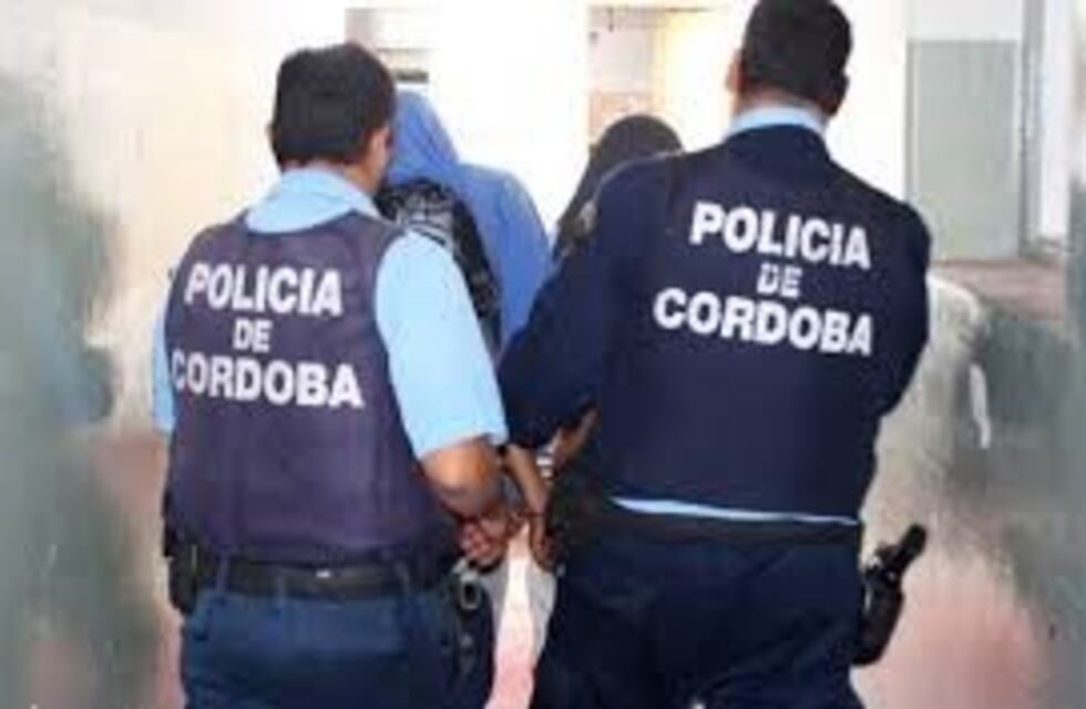 Detienen a dos ladrones en el loteo Palmares 3