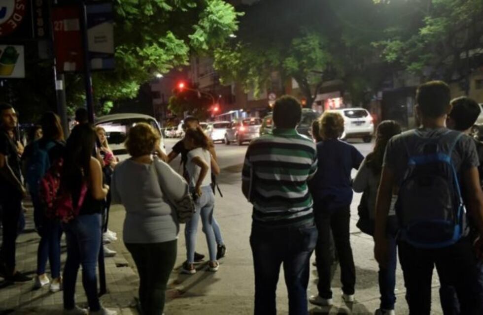 Tercera noche del paro de transporte en Córdoba