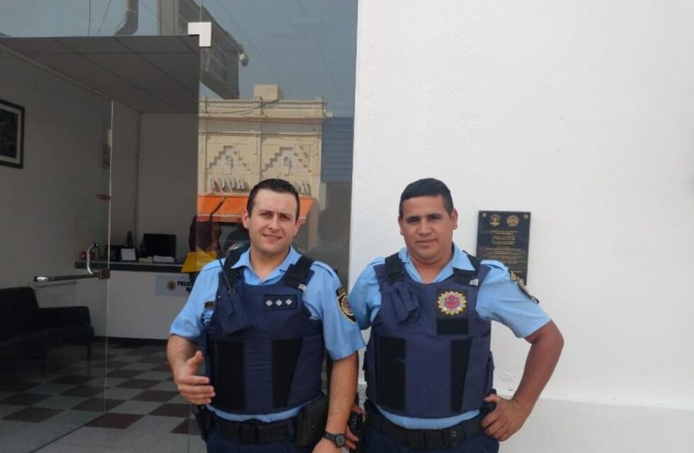 Jesús María: sufría un paro cardíaco y un Policía la salvó con maniobras de RCP