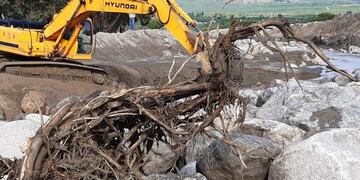 Asisten a familias afectadas por la crecida del río Chuscha en Cafayate