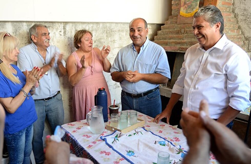 Manzur visitó barrios de la Capital junto a Christian Rodríguez