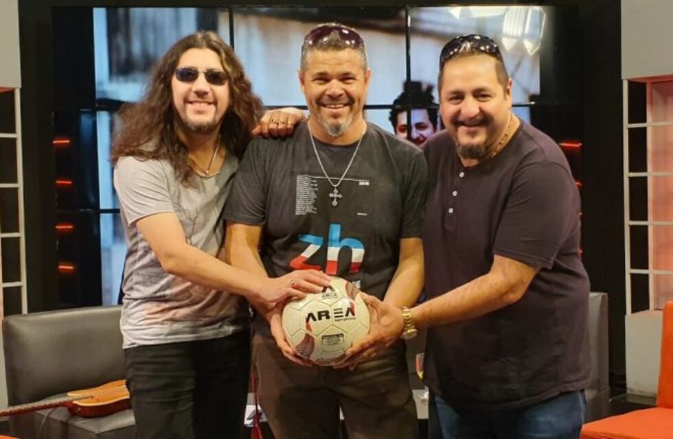 Los Nombradores del Alba se la jugaron en un ping pong Bien Argentino