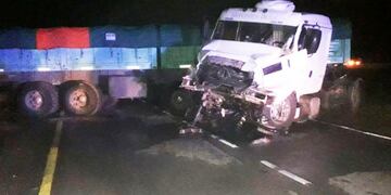 Choque de camiones cerca de Ataliva Roca (El Diario)