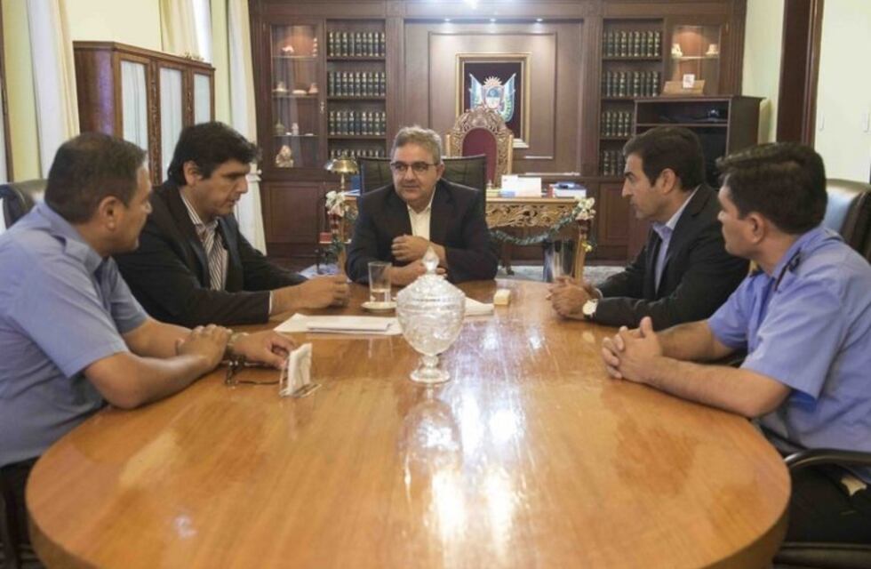 El Gobernador puso en funciones a los nuevos jefes de la Policía de la provincia