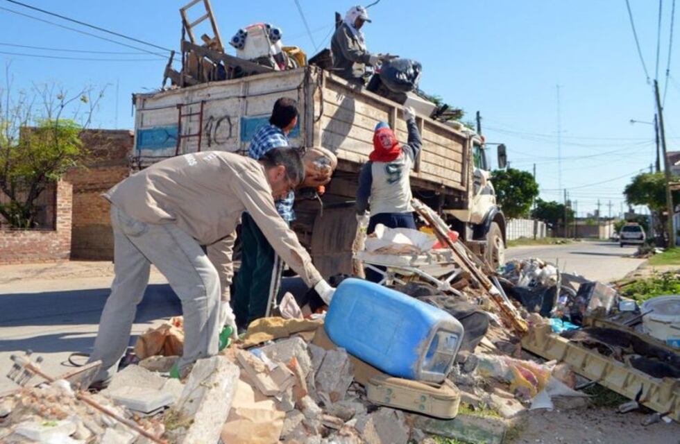 Continúa la campaña de descacharreo en Gonzales Chaves