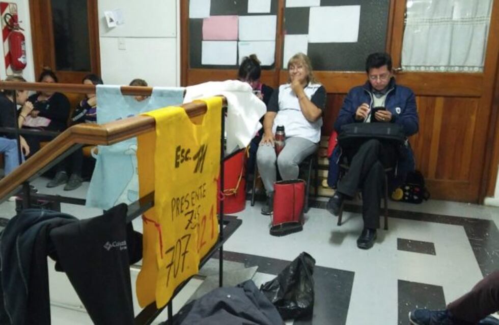 Los docentes permanecerán con la toma de Supervisión por tiempo indefinido