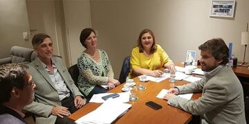 Avances en el acuerdo para realizar investigaciones en Cannabis (UNT)