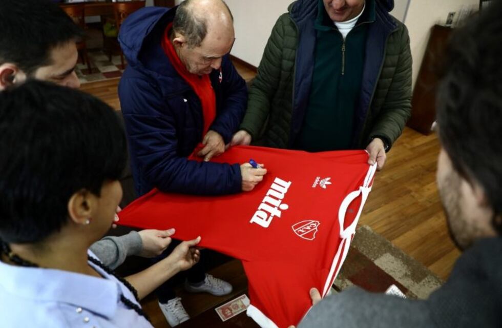 Ídolo del Club Atlético Independiente visita la ciudad de Río Grande