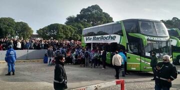 Control efectuado en un micro de estudiantes (Foto: 0223)\u002E