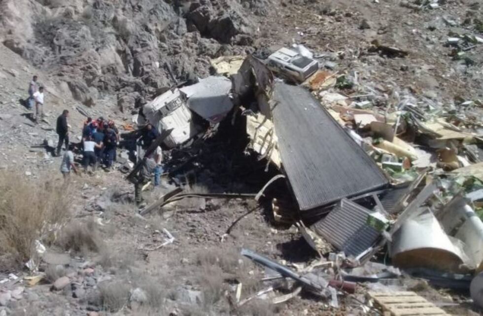 Cortaron la ruta 7 por un choque entre tres camiones