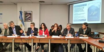 Presentación del Libro: Malvinas y las Luchas por la Soberanía en América Latina, obra co-editada por CLACSO y la editorial de la Honorable Cámara de Diputados de la Nación\u002E