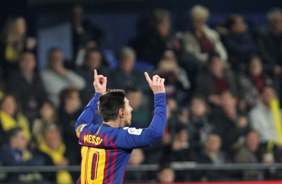 Messi convirtió un golazo de tiro libre para que el Barcelona empate sobre el final