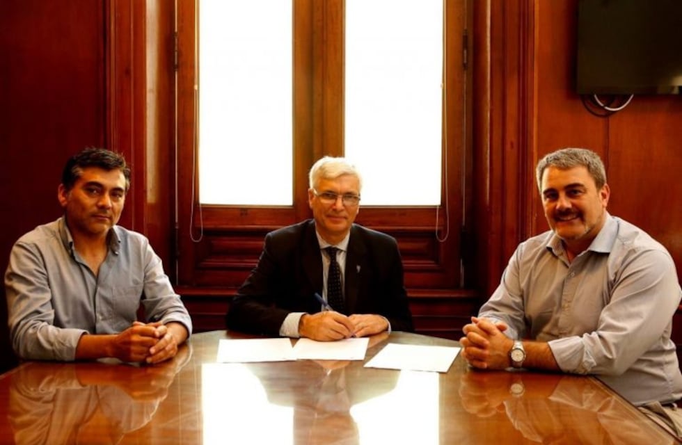 Impulsan invernaderos de mayor resistencia para el cordón frutihortícola platense