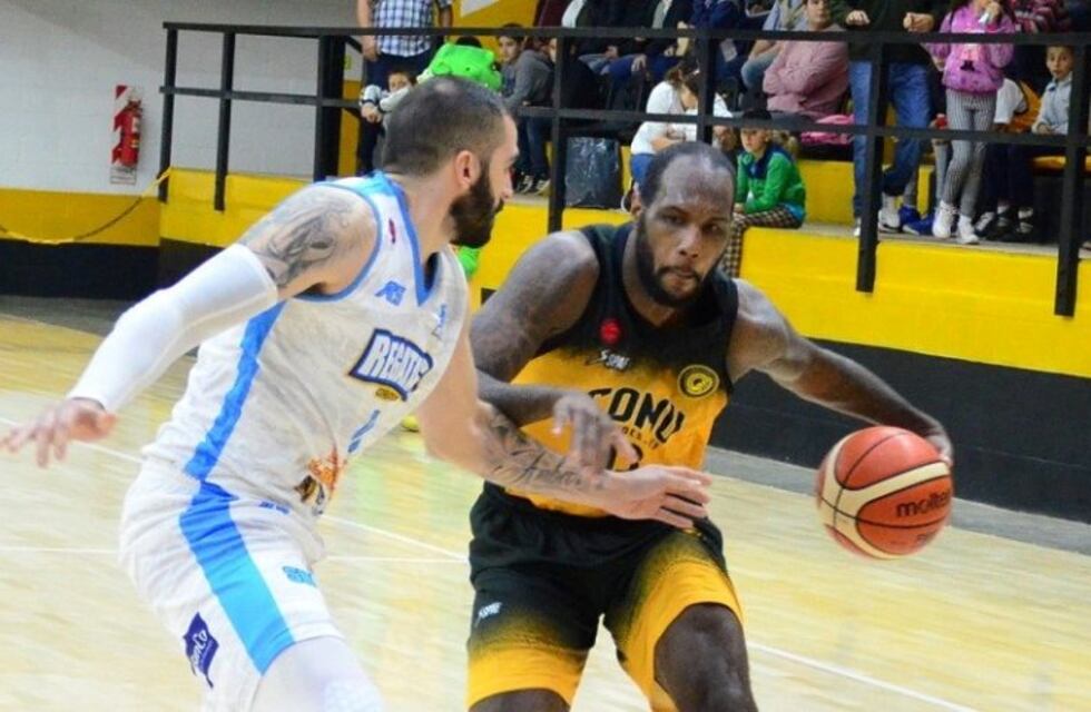 Comunicaciones sorprendió a Regatas