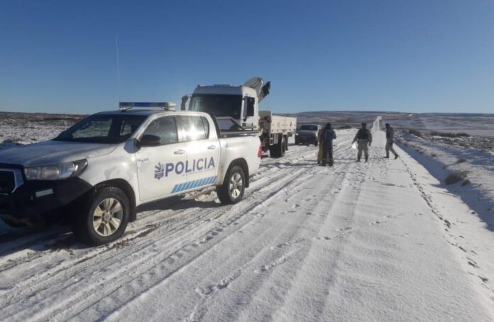 Detienen a un camión por ingresar por ruta no autorizada
