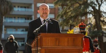 El rafaelino trabajó como senador nacional durante la era Macri\u002E (@omarperotti)