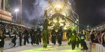 Comparsa Ara Yeví - Tricampeona del Carnaval del País - Gualeguaychú\nCrédito: Carnaval del País