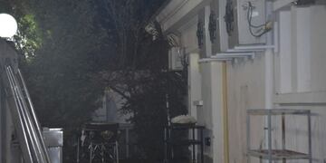 Puertas de la morgue de San Luis\u002E