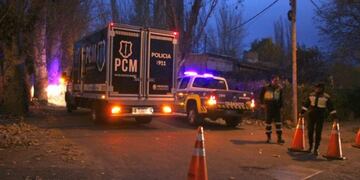 un cuerpo quemado en un pozo de Luján de Cuyo Mendoza\u002E Policía científica mendoza\u002E policiales