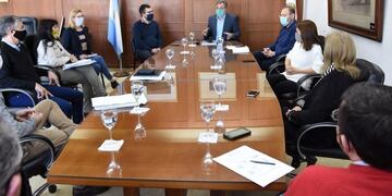 Reunión entre el intendente Luis Castellano y los concejales