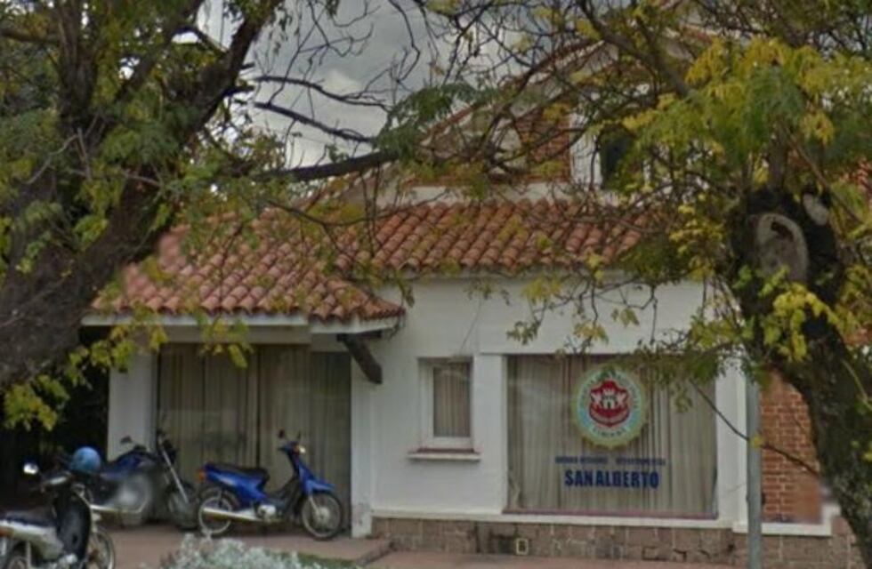 Mina Clavero: un hombre resulto con fractura de clavícula al chocar con su moto