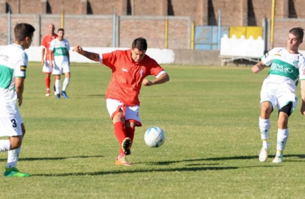 Con puntaltenses en cancha Huracán de White se lo empató a Bella Vista por el Federal