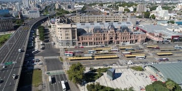 La ciudad de Buenos Aires, vacía por la cuarentena total\u002E (Clarín)