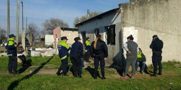 Una mujer fue desalojada por usurpación\u002E (Prensa Libre SN)