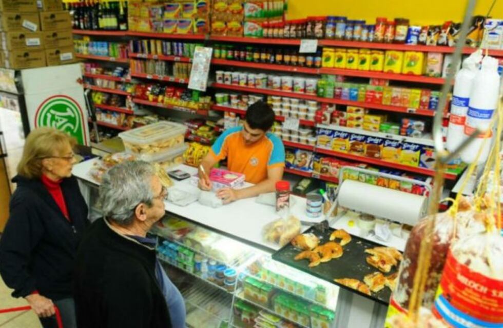 Almaceneros cordobeses aseguran que "no hay riesgo de desabastecimiento"