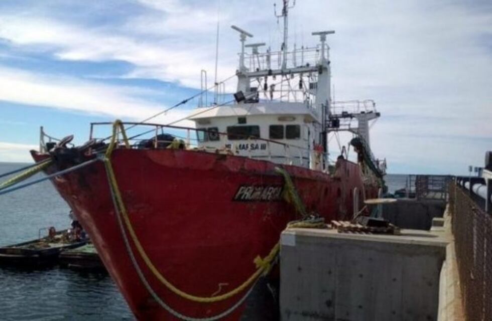 Tuvieron que tirar 15 toneladas de langostinos por protestas sindicales