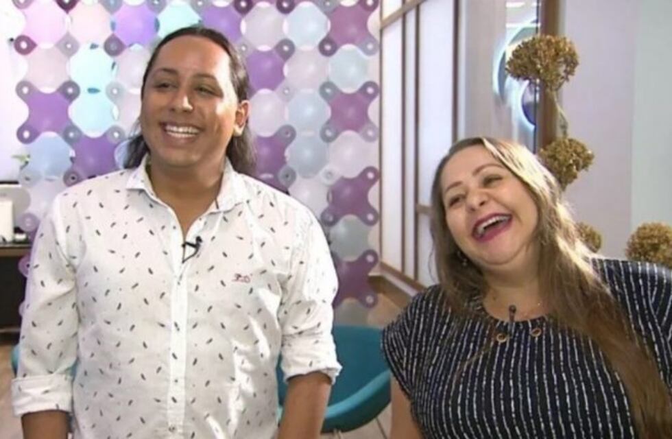 Una mujer de 45 años le prestó el vientre a su hijo gay, que será papá de gemelos