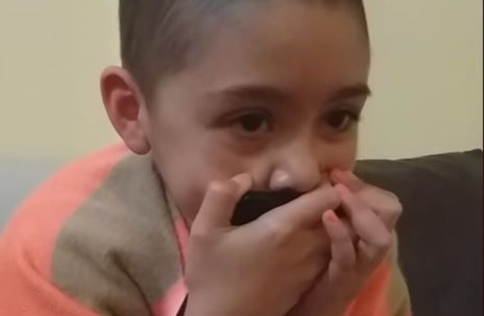 Tevez le cumplió el sueño a Delfi, la nena tucumana que superó el cáncer