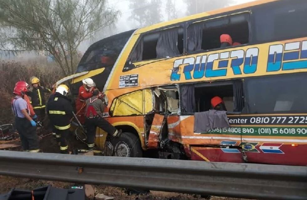 Choque de Crucero en Córdoba: murió el chofer, dos pasajeros graves