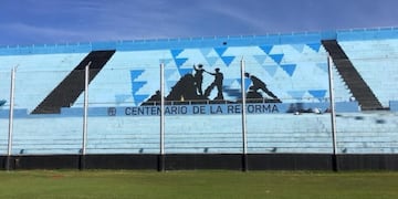 Mural de la Reforma en cancha de Belgrano