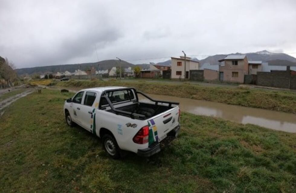 Importante crecida del Arroyo Esquel