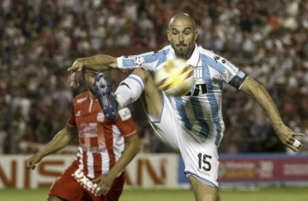 Superliga: San Martín lo dio vuelta y le ganó por 2 a 1 a Racing en Tucumán