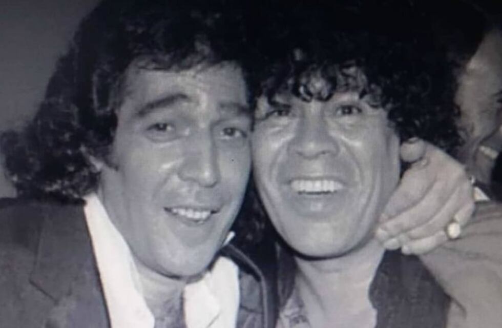 El homenaje de La Mona Jiménez a Cacho Castaña tras su muerte