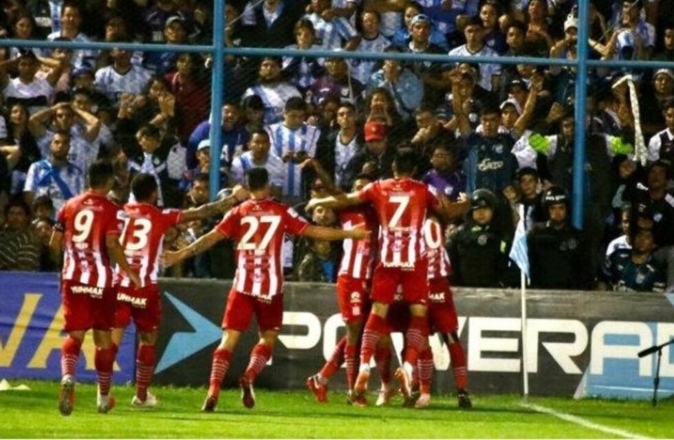 Se cumple un año del histórico clásico que se jugo en el José Fierro entre Atlético y San Martín de Tucumán