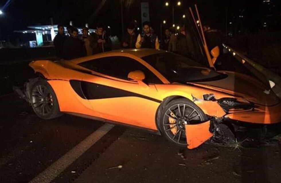 El tenista Marcelo Ríos protagonizó un terrible accidente