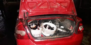 Los detuvieron alcoholizados con 31 botellas de cerveza y un bafle